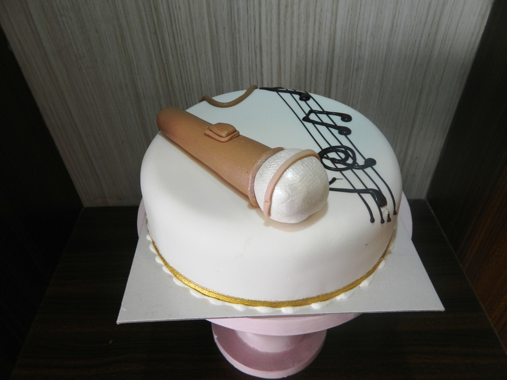 Sa Re Ga Ma Pa -Singer  Mic   Birthday cake -U&Me- 0