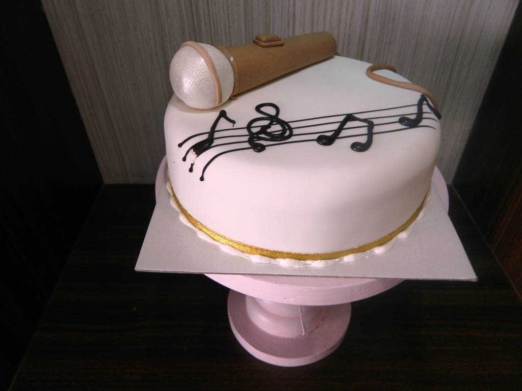 Sa Re Ga Ma Pa -Singer  Mic   Birthday cake -U&Me- 2